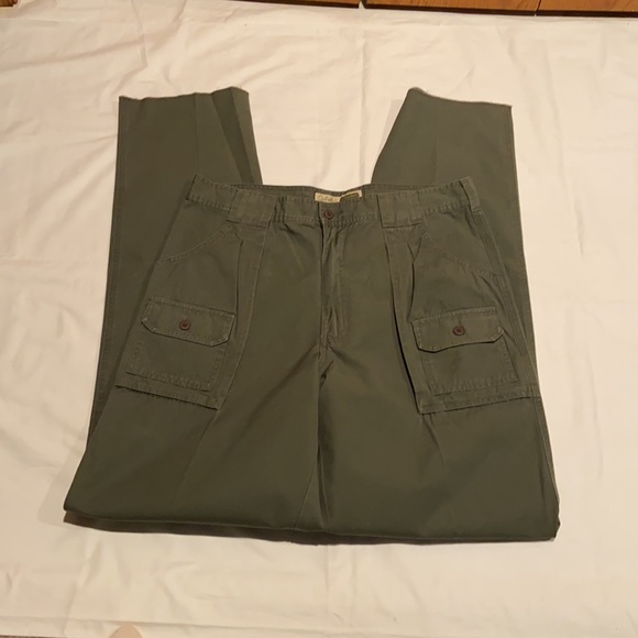 Cabela’s 7-pocket hiker pants olive green - size 36 NWT - Picture 3 of 4